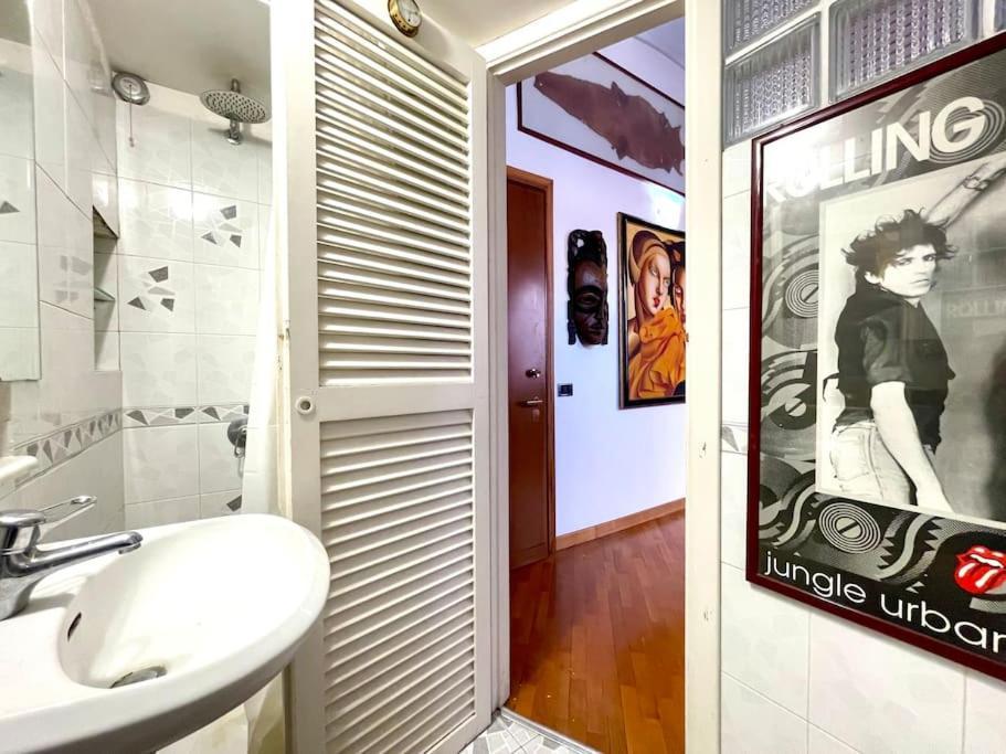 Our Arty Flat In Monti Apartment Рим Екстериор снимка